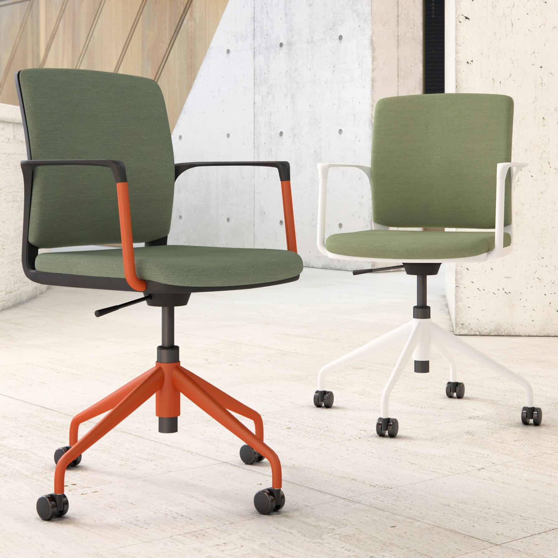 Infinity Chair on Pyramid Base